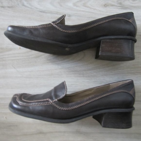 Nine West - Brown Leather Flats - Sz8 - Picture 5 of 6